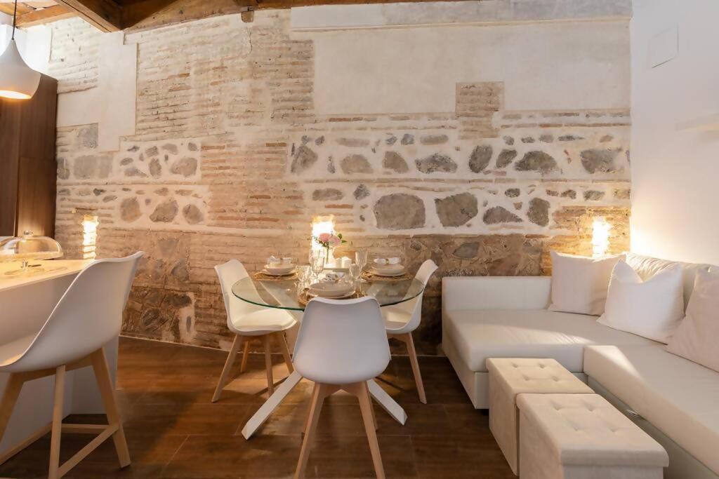 Apartamentos Boutique Hya Toledo Esterno foto